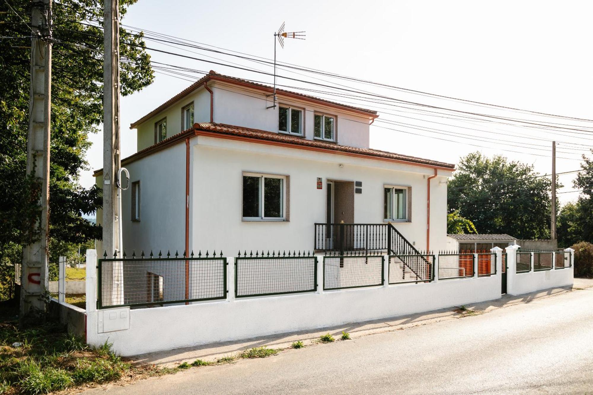 Casa Bella Lalin- 4 Double Bedroom Galician Country Home! Pontevedra Exterior photo